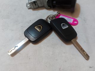 bontott DACIA DUSTER Gyújtáskapcsoló Házzal