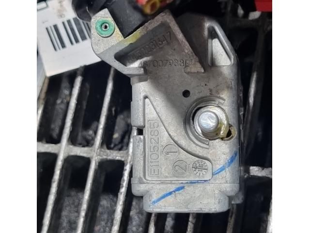 bontott DACIA DUSTER Gyújtáskapcsoló