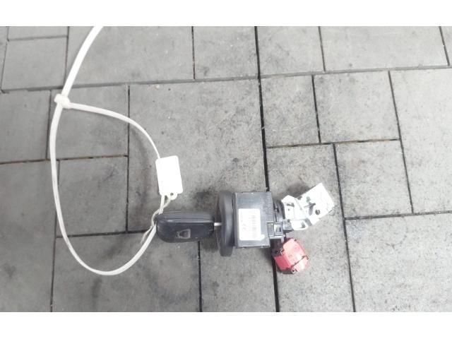 bontott DACIA DUSTER Gyújtáskapcsoló