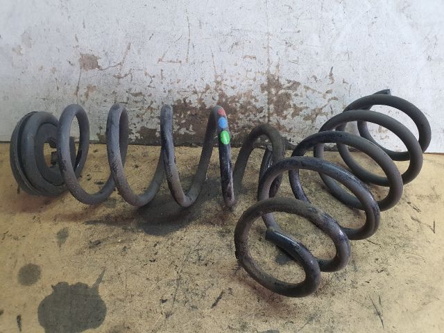 bontott DACIA DUSTER Hátsó Rugó Pár