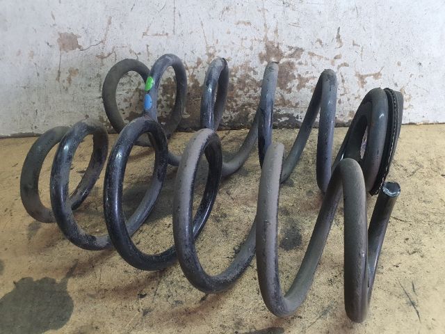 bontott DACIA DUSTER Hátsó Rugó Pár