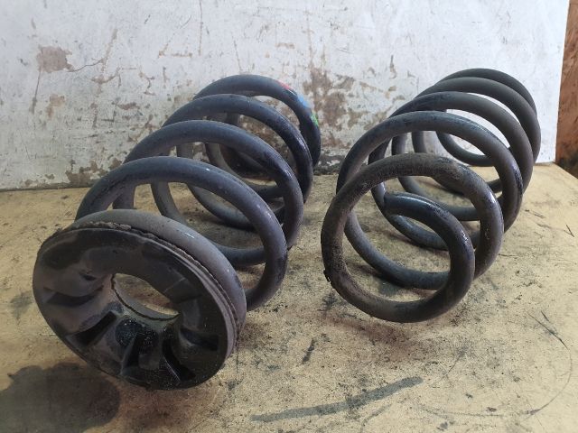 bontott DACIA DUSTER Hátsó Rugó Pár