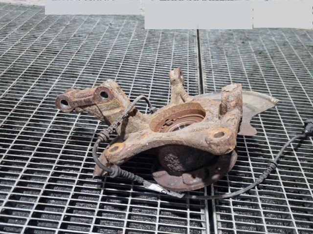 bontott DACIA DUSTER Jobb első Csonkállvány