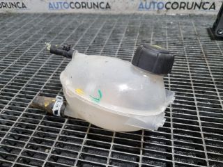 bontott DACIA DUSTER Kiegyenlítő Tartály