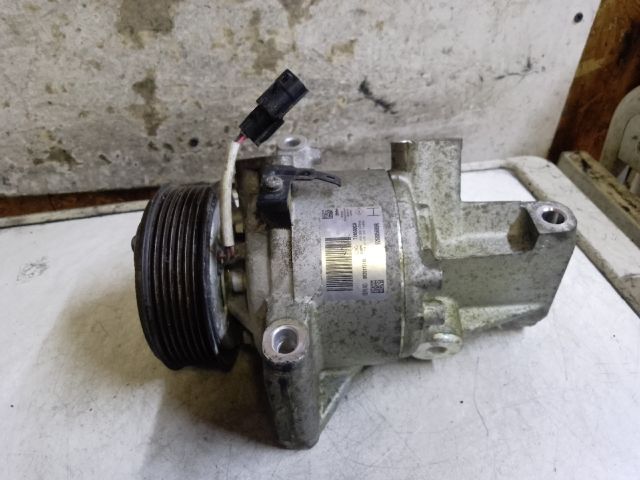 bontott DACIA DUSTER Klímakompresszor