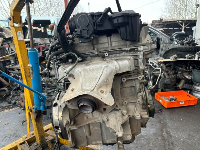 bontott DACIA DUSTER Komplett Motor (Segédberendezésekkel)