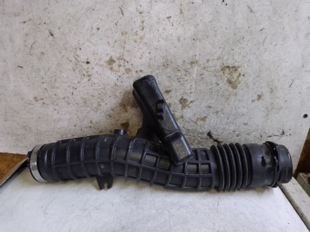 bontott DACIA DUSTER Légbeömlő Cső
