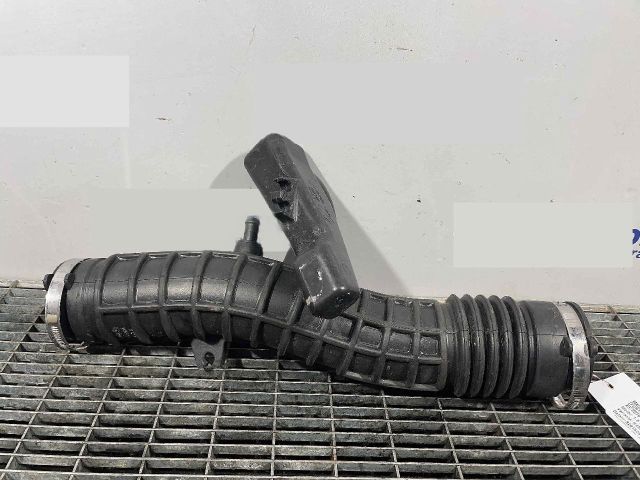 bontott DACIA DUSTER Légbeömlő Cső