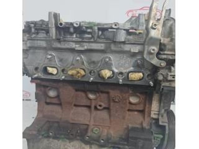 bontott DACIA DUSTER Motor (Fűzött blokk hengerfejjel)