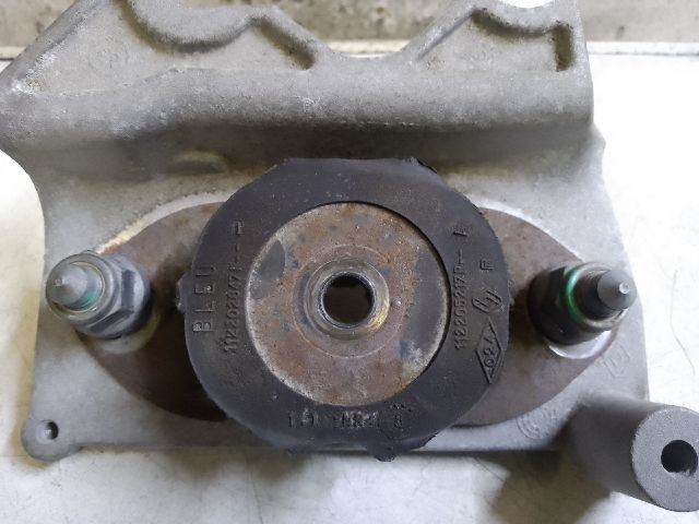 bontott DACIA DUSTER Motor Tartó Bak (Fém)