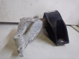 bontott DACIA DUSTER Motor Tartó Bak Jobb