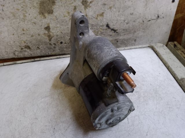 bontott DACIA DUSTER Önindító