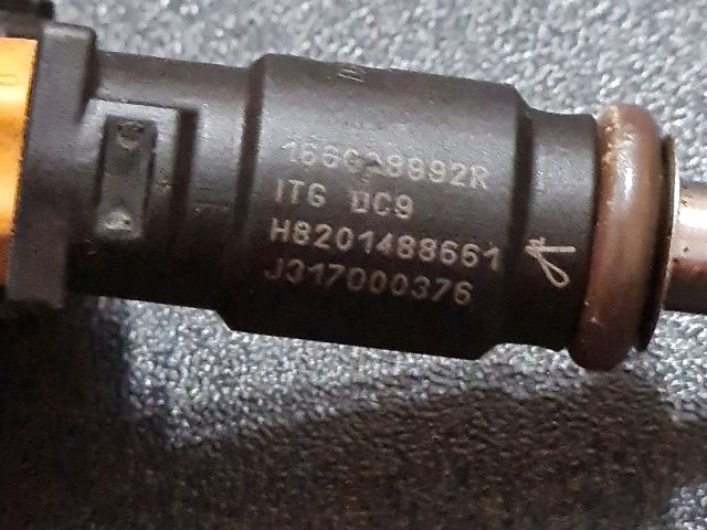 bontott DACIA DUSTER Porlasztó (1 db)