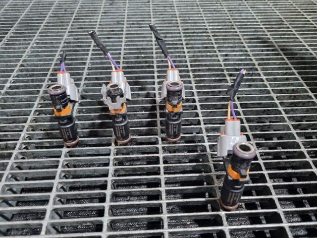 bontott DACIA DUSTER Porlasztó (1 db)