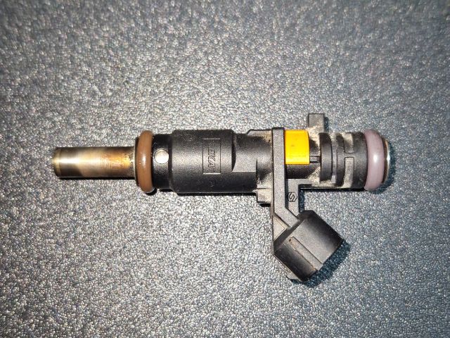 bontott DACIA DUSTER Porlasztó (1 db)