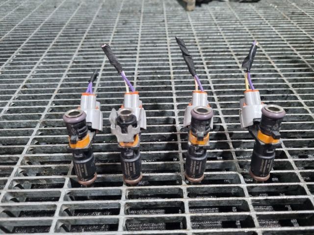 bontott DACIA DUSTER Porlasztó (1 db)