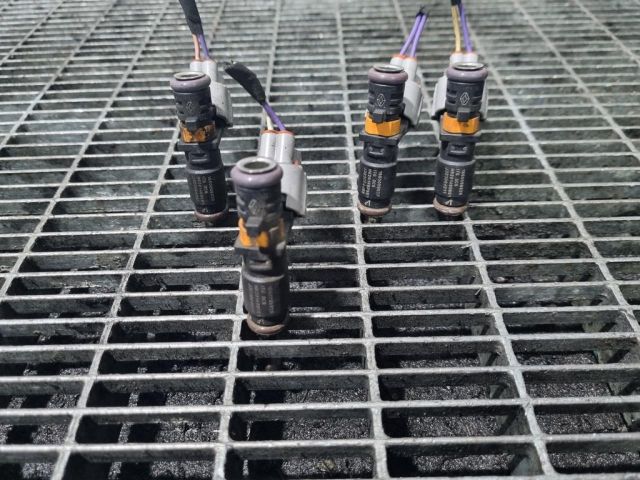 bontott DACIA DUSTER Porlasztó (1 db)