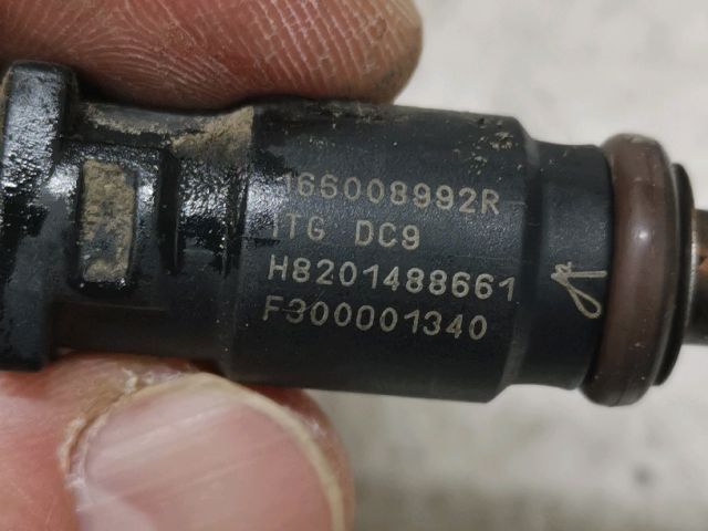 bontott DACIA DUSTER Porlasztó (1 db)