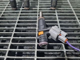 bontott DACIA DUSTER Porlasztó (1 db)