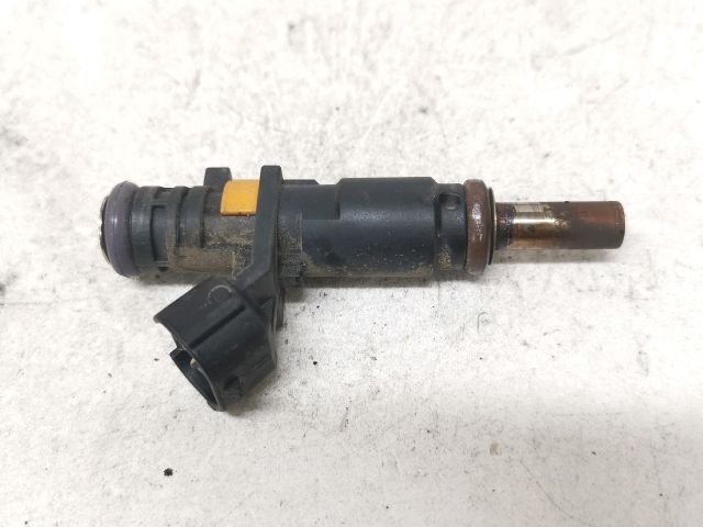 bontott DACIA DUSTER Porlasztó (1 db)