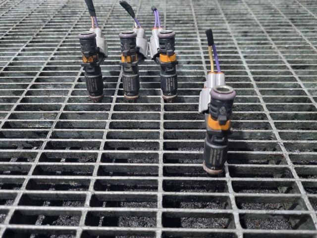 bontott DACIA DUSTER Porlasztó (1 db)