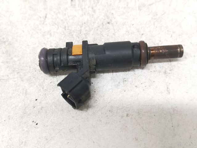 bontott DACIA DUSTER Porlasztó (1 db)