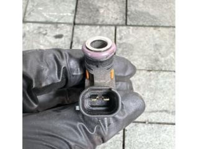 bontott DACIA DUSTER Porlasztó (1 db)