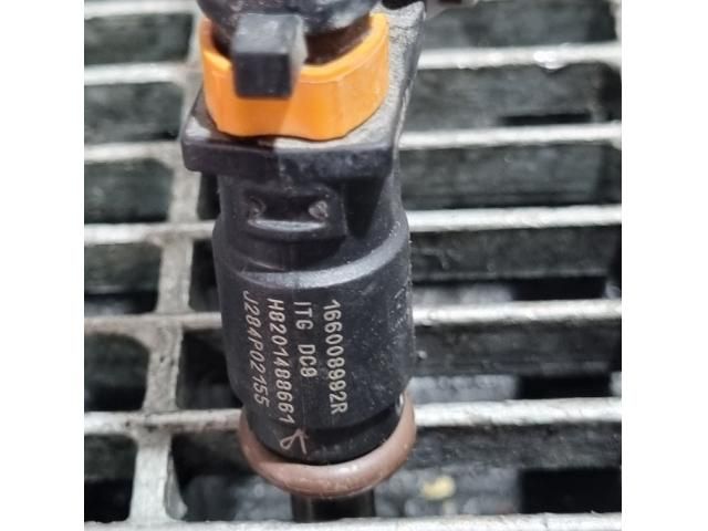 bontott DACIA DUSTER Porlasztó (1 db)