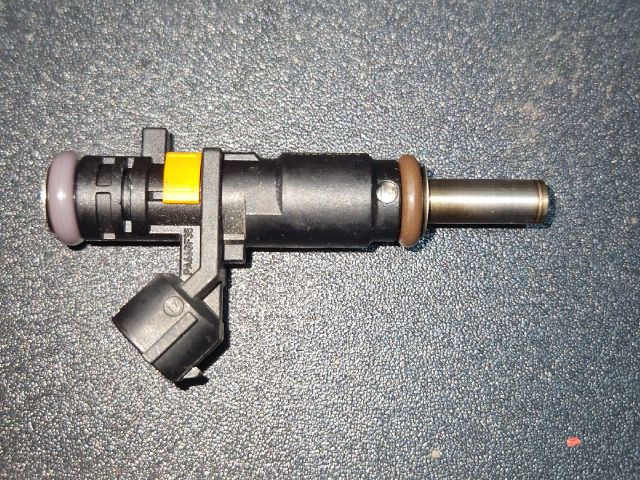 bontott DACIA DUSTER Porlasztó (1 db)