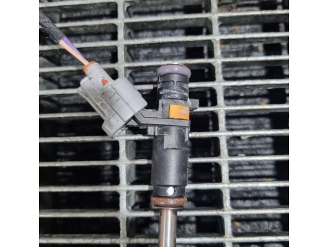 bontott DACIA DUSTER Porlasztó (1 db)