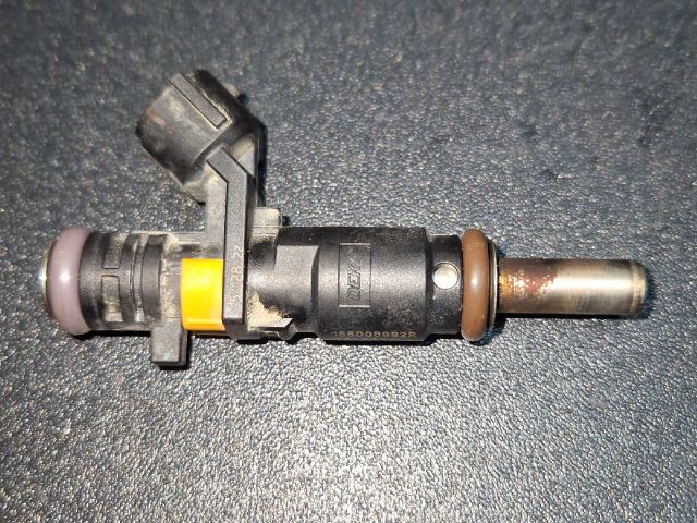 bontott DACIA DUSTER Porlasztó (1 db)