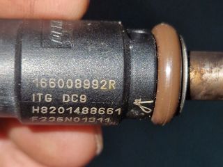 bontott DACIA DUSTER Porlasztó (1 db)