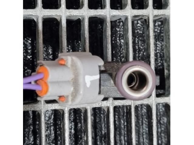 bontott DACIA DUSTER Porlasztó (1 db)