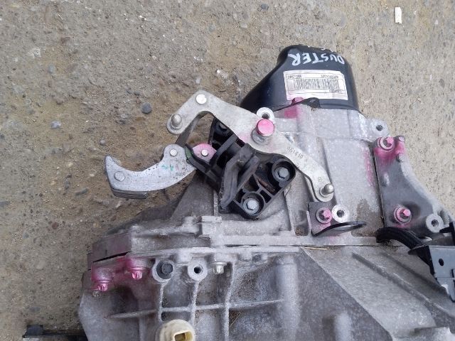 bontott DACIA DUSTER Váltó (Mechanikus)
