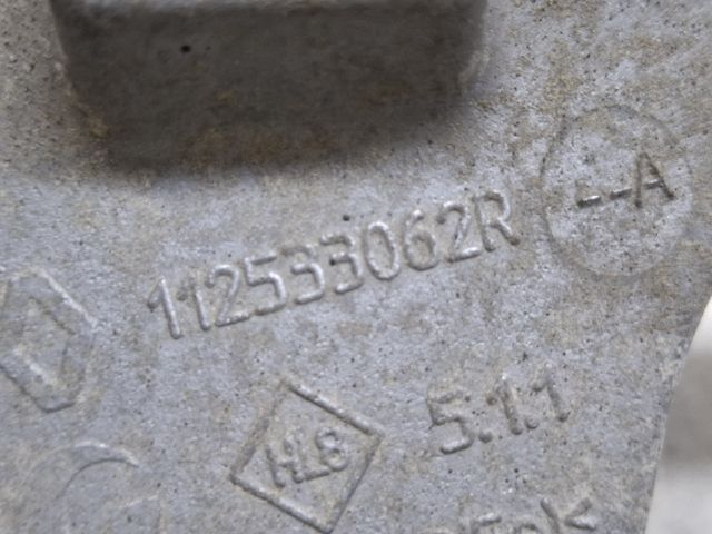 bontott DACIA DUSTER Váltó Tartó Bak (Pozíciófüggetlen)