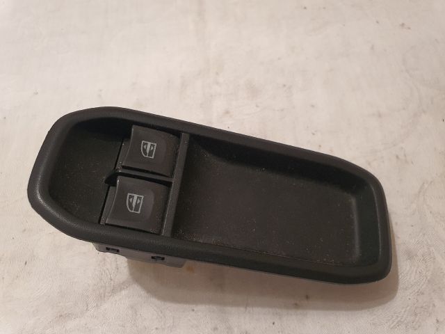 bontott DACIA DUSTER Ablakemelő Kapcsoló Négyes / Kettes