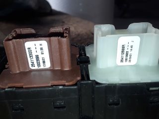 bontott DACIA DUSTER Ablakemelő Kapcsoló Négyes / Kettes