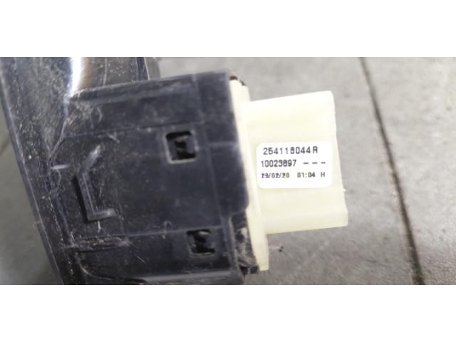 bontott DACIA DUSTER Ablakemelő Kapcsoló Négyes / Kettes