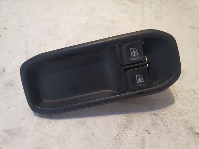 bontott DACIA DUSTER Ablakemelő Kapcsoló Négyes / Kettes