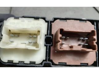 bontott DACIA DUSTER Ablakemelő Kapcsoló Négyes / Kettes