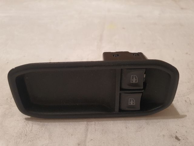 bontott DACIA DUSTER Ablakemelő Kapcsoló Négyes / Kettes