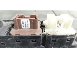 bontott DACIA DUSTER Ablakemelő Kapcsoló Négyes / Kettes