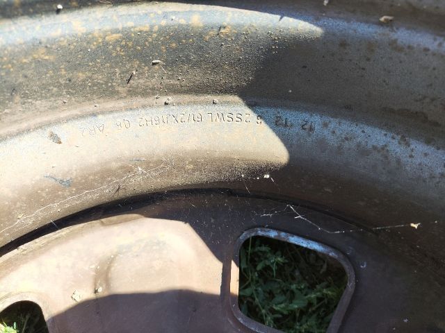 bontott DACIA DUSTER Acélfelni Szett Gumival