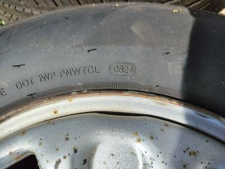 bontott DACIA DUSTER Acélfelni Szett Gumival