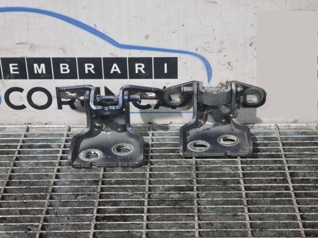 bontott DACIA DUSTER Ajtó Zsanér (Pozíciófüggetlen)