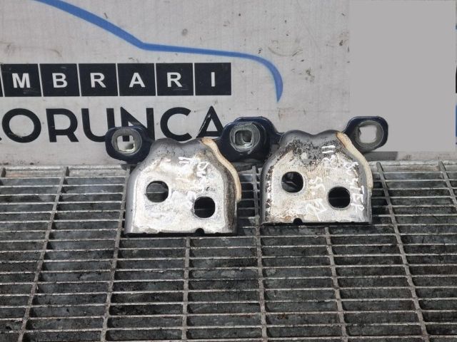 bontott DACIA DUSTER Ajtó Zsanér (Pozíciófüggetlen)