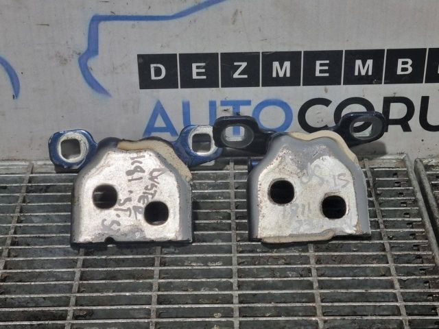 bontott DACIA DUSTER Ajtó Zsanér (Pozíciófüggetlen)