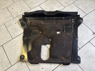 bontott DACIA DUSTER Alsó Motorburkolat