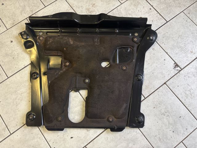 bontott DACIA DUSTER Alsó Motorburkolat