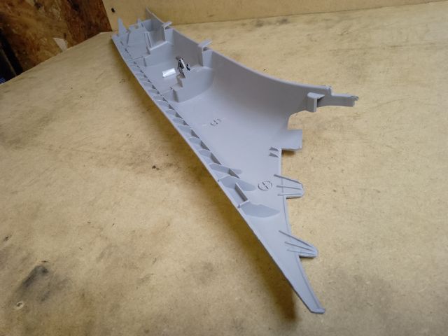 bontott DACIA DUSTER Bal A Oszlop Burkolat